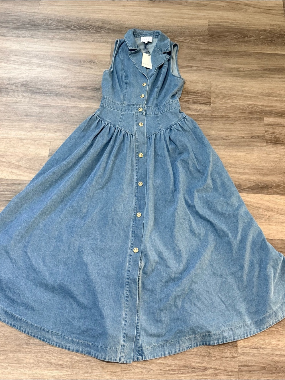 Sleeveless Denim-Blue Button-Front Maxi Dress - Picture 3 of 5